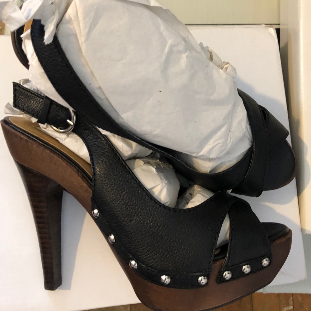 Steve Madden black leather heels